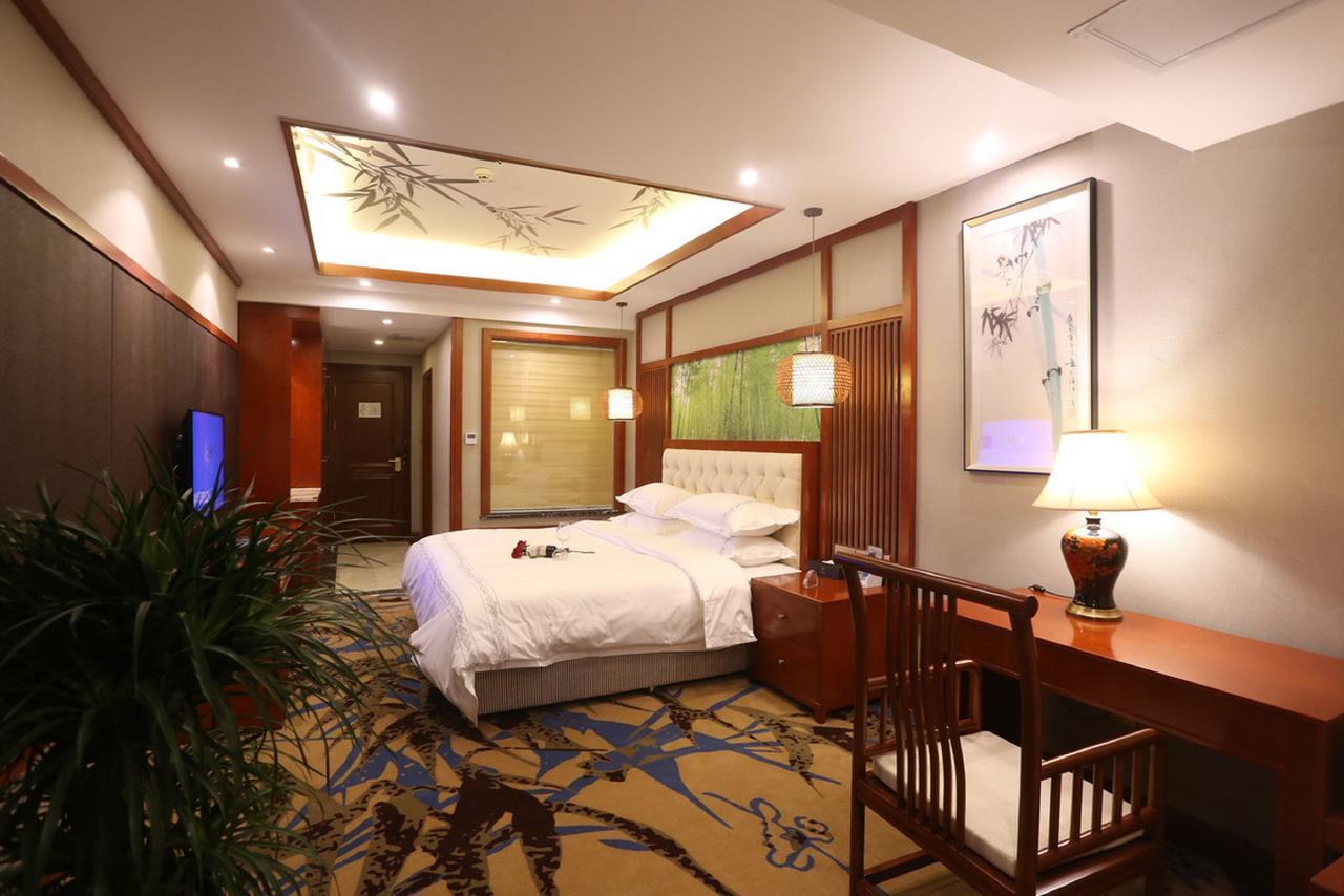 Mingshan Hotel Чънду Екстериор снимка
