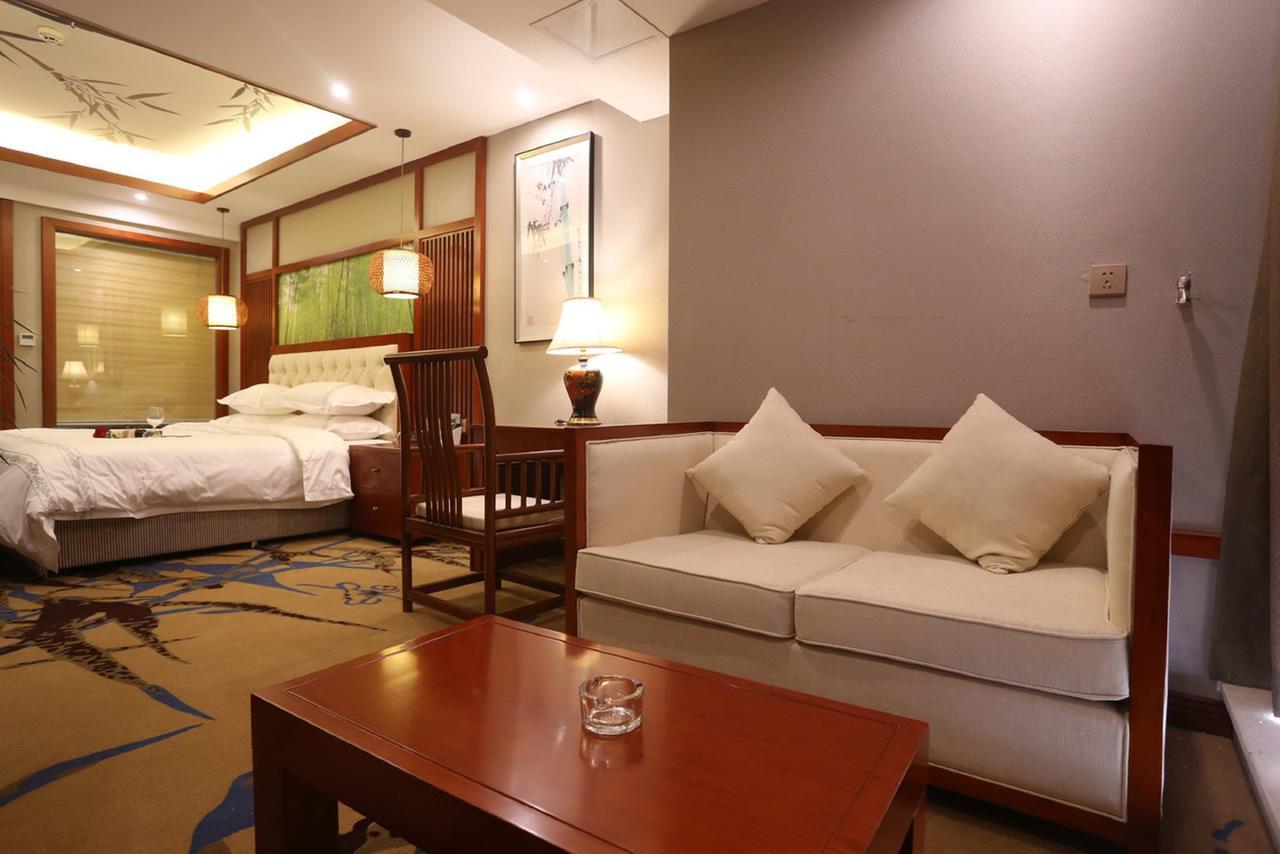 Mingshan Hotel Чънду Екстериор снимка