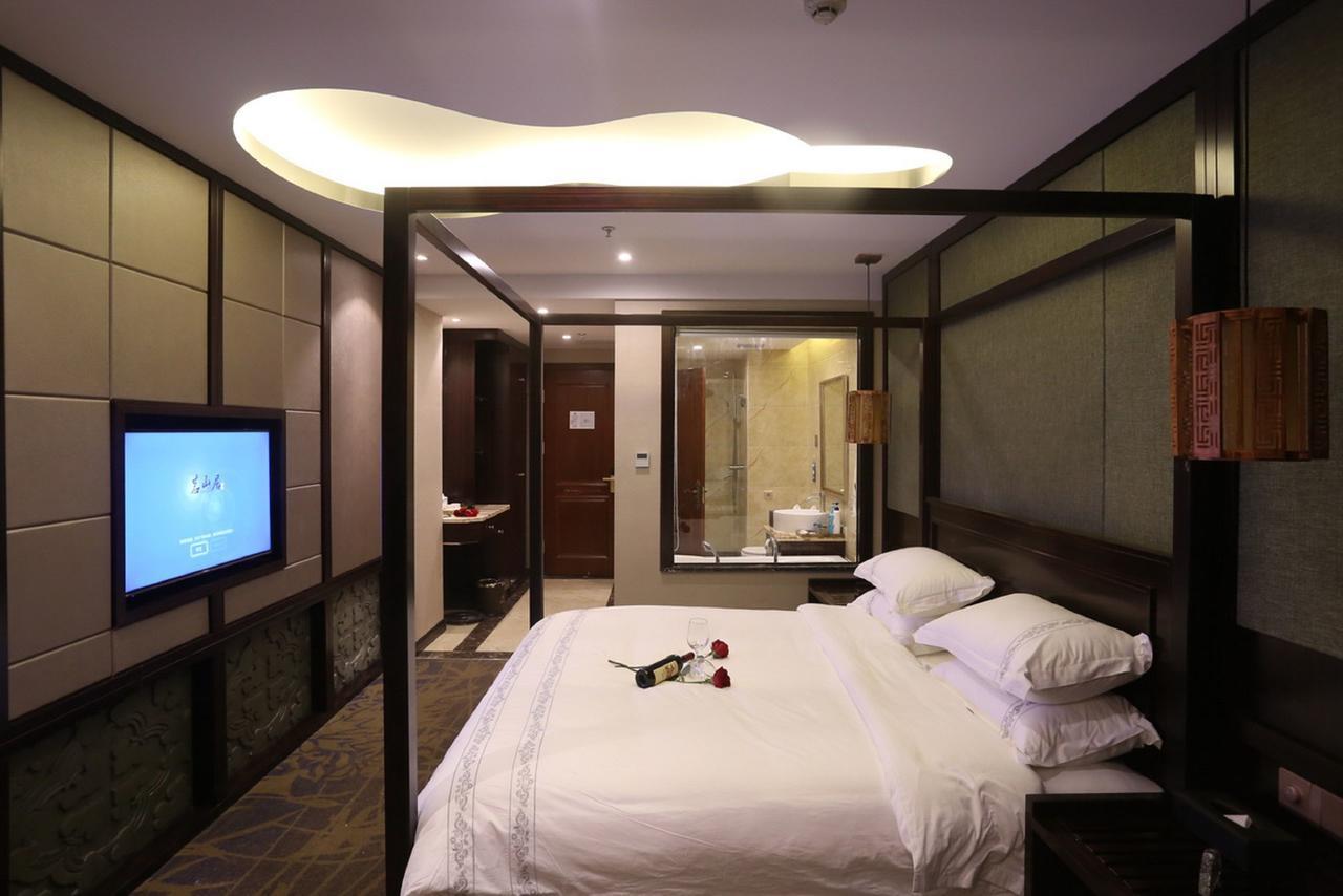 Mingshan Hotel Чънду Екстериор снимка