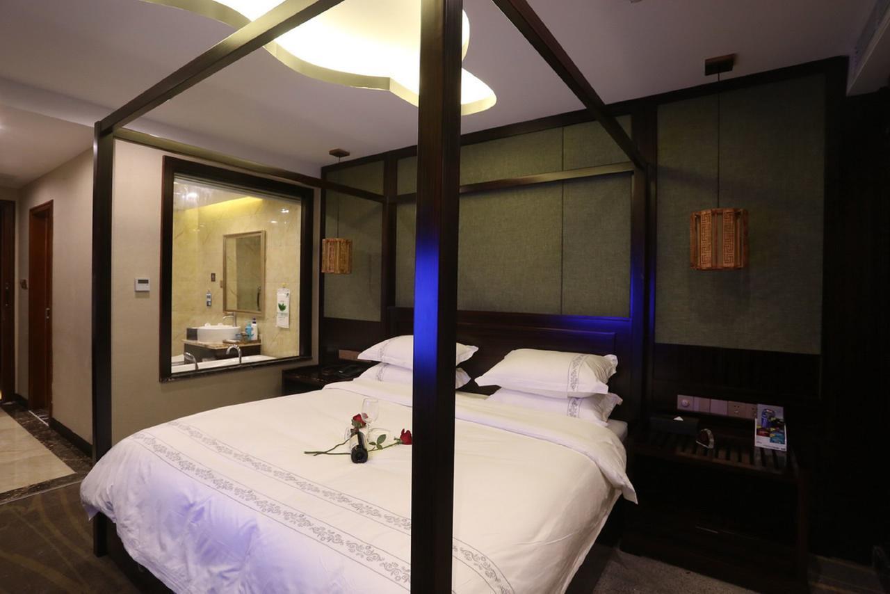 Mingshan Hotel Чънду Екстериор снимка