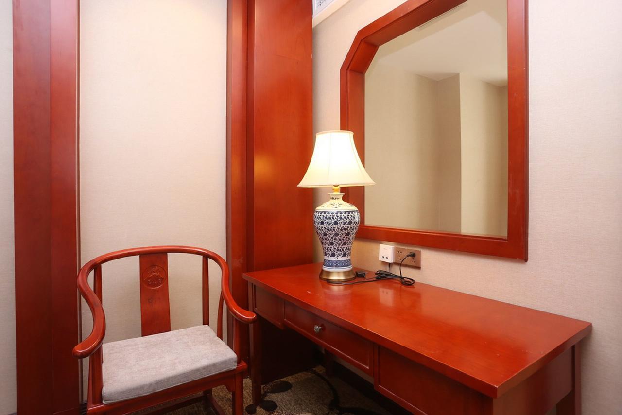 Mingshan Hotel Чънду Екстериор снимка
