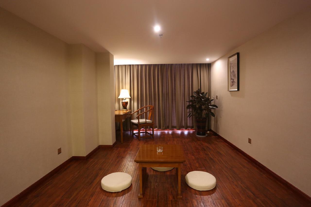 Mingshan Hotel Чънду Екстериор снимка